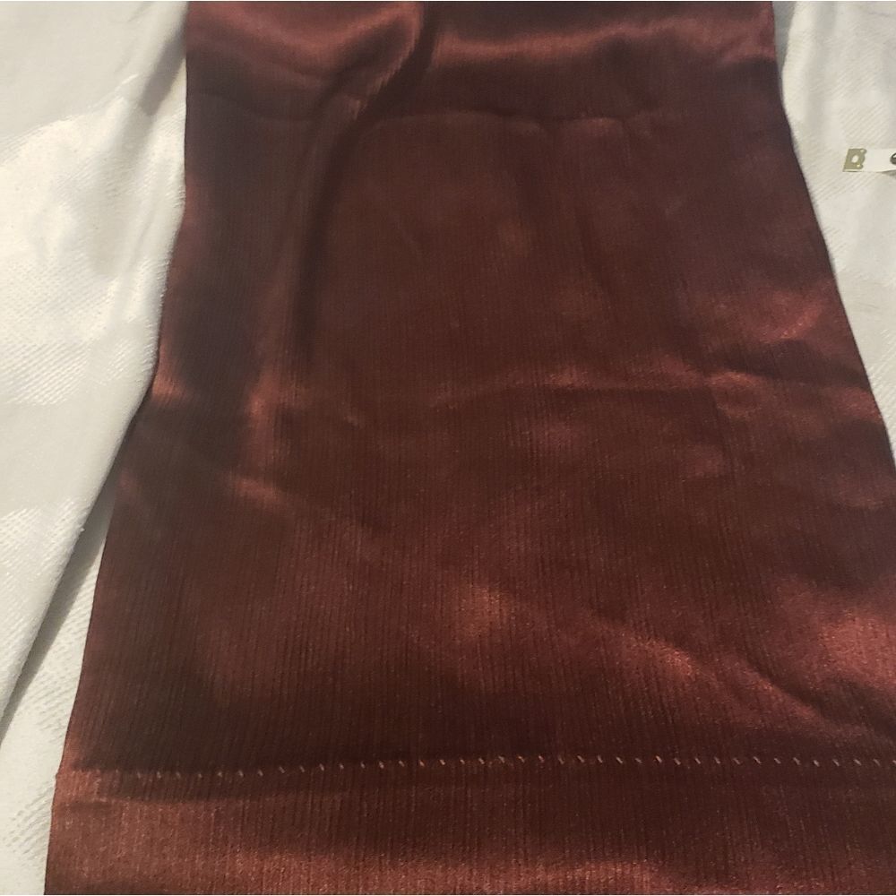 Curtains!! Set of 4 Maroon Grommet Curtain Panels – Luxurious, Textured Finish - Picture 5 of 12